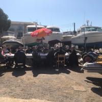 Réflexion, Efforts et enfin réconfort pour les monteurs de ponton